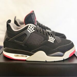 AUTHENTIC Jordan 4 Retro Bred size 10 308497-060 2019 PRE-OWNED